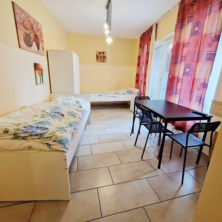 Cozy Apartments In Muelheim Colonia Esterno foto
