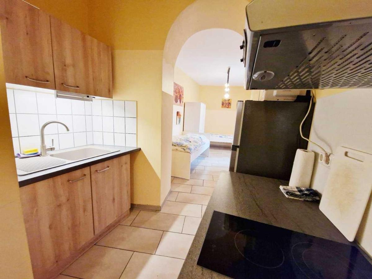 Cozy Apartments In Muelheim Colonia Esterno foto