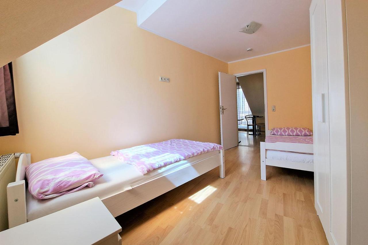Cozy Apartments In Muelheim Colonia Esterno foto